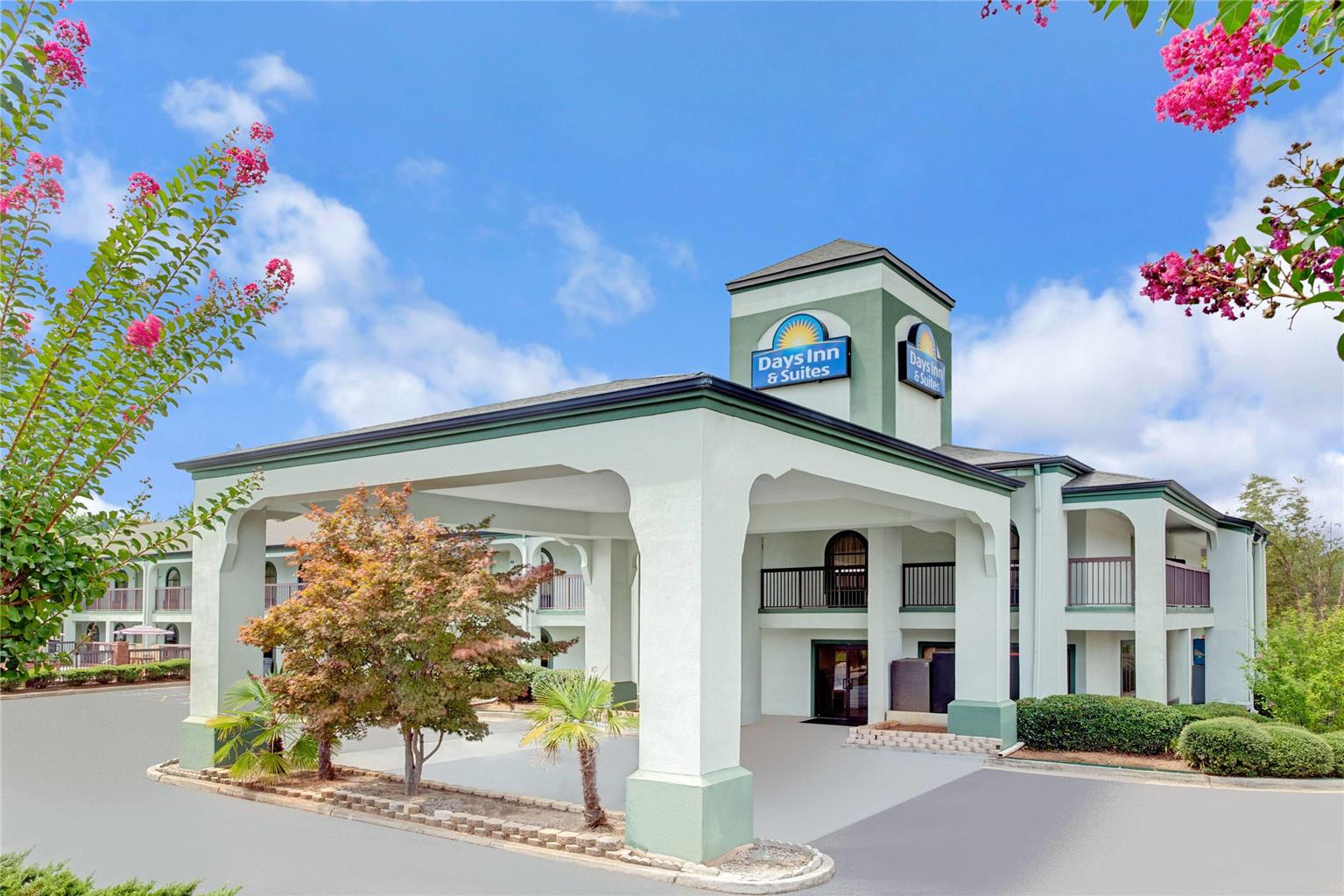 Days Inn & Suites Stockbridge South ATL