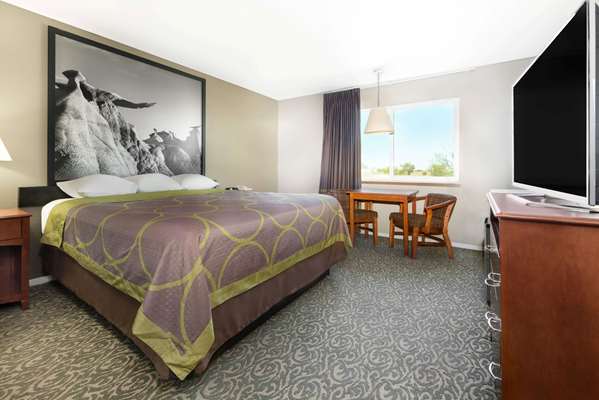  - Super 8 Hotel Clayton