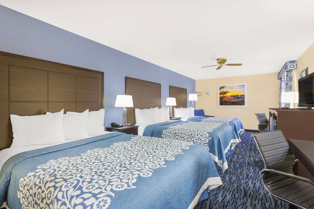 DAYS INN BY WYNDHAM, MOAB-guestroom-Guest Room,Suite,On-Site.jpg