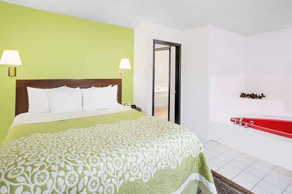  - Days Inn York - I-80, Exit 353