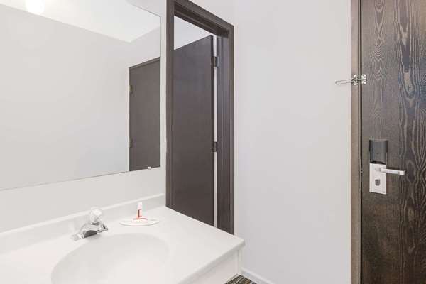  - Days Inn York - I-80, Exit 353