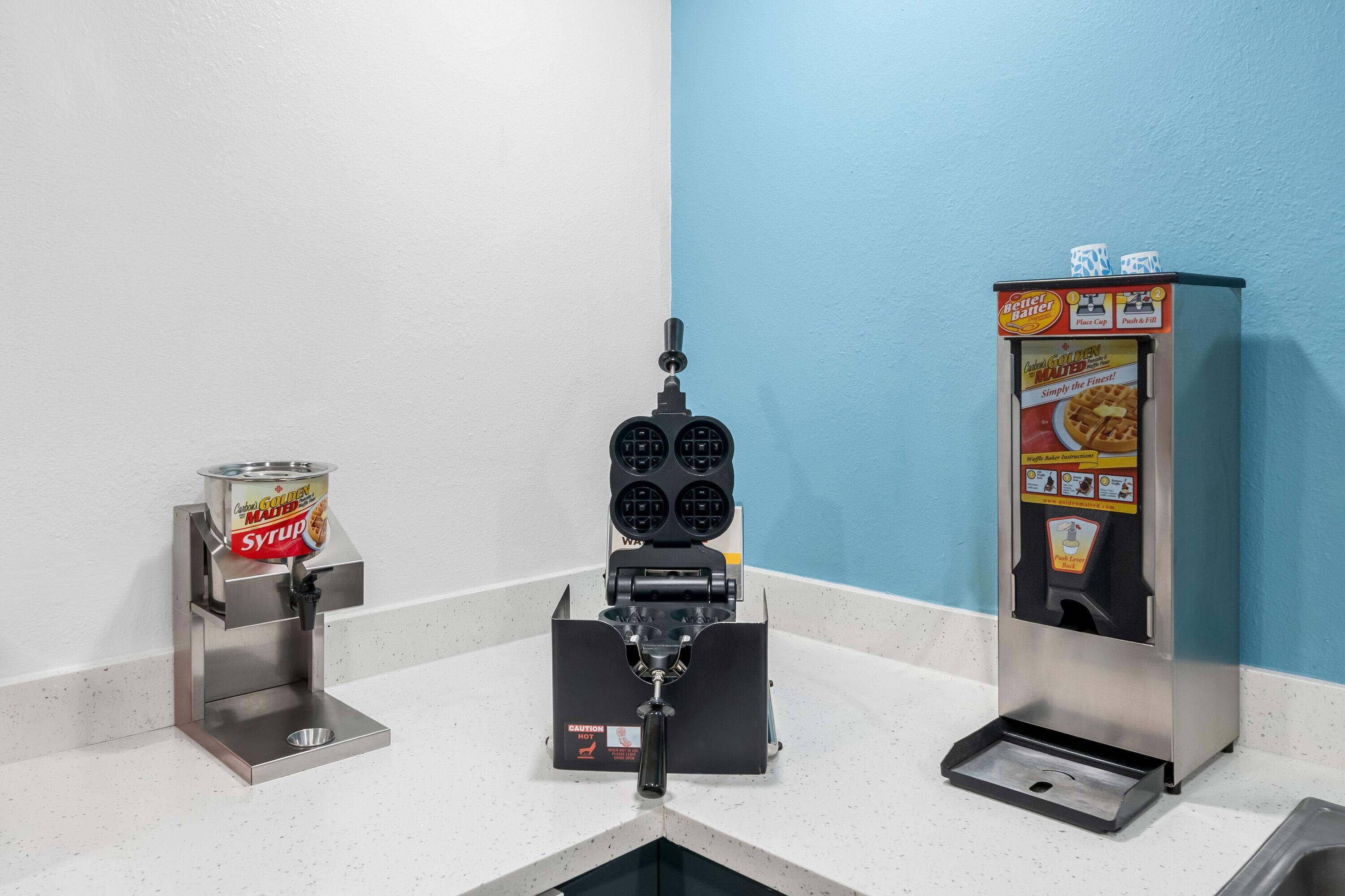 Breakfast Area | Days Inn by Wyndham York