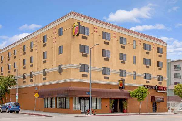 Exterior view - Super 8 Hotel Hollywood