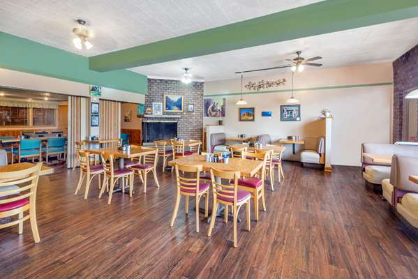 Restaurant - Days Inn Show Low