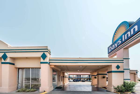 Exterior view - Days Inn South Fort Worth - I-35, Exit 46B