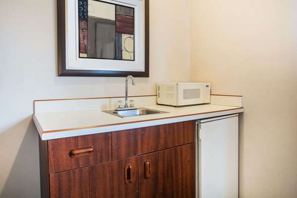  - Days Inn North Aurora Seattle