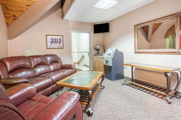  - Days Inn Lexington - I-64 & I-75, Exit 113