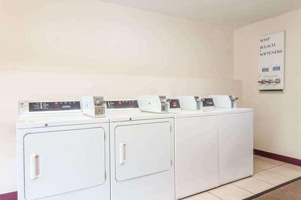  - Days Inn Lexington - I-64 & I-75, Exit 113