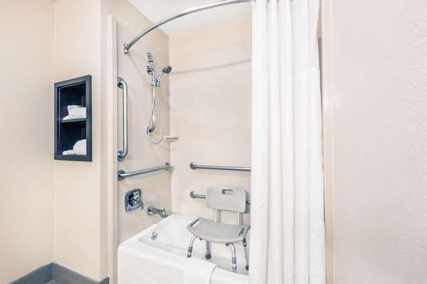  - Days Inn Rayville - I-20, Exit 138