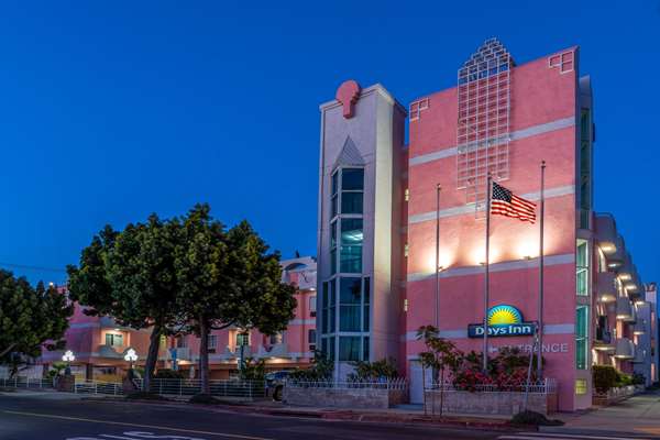 Exterior view - Days Inn Santa Monica
