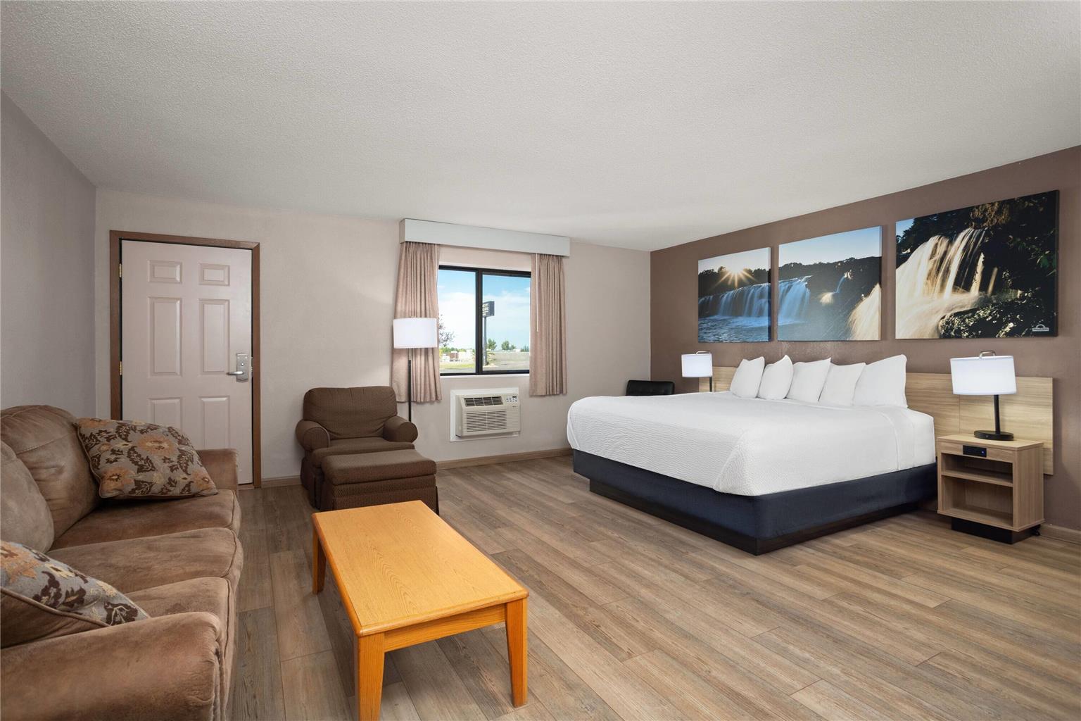 DAYS INN BY WYNDHAM SPEARFISH, photo 5
