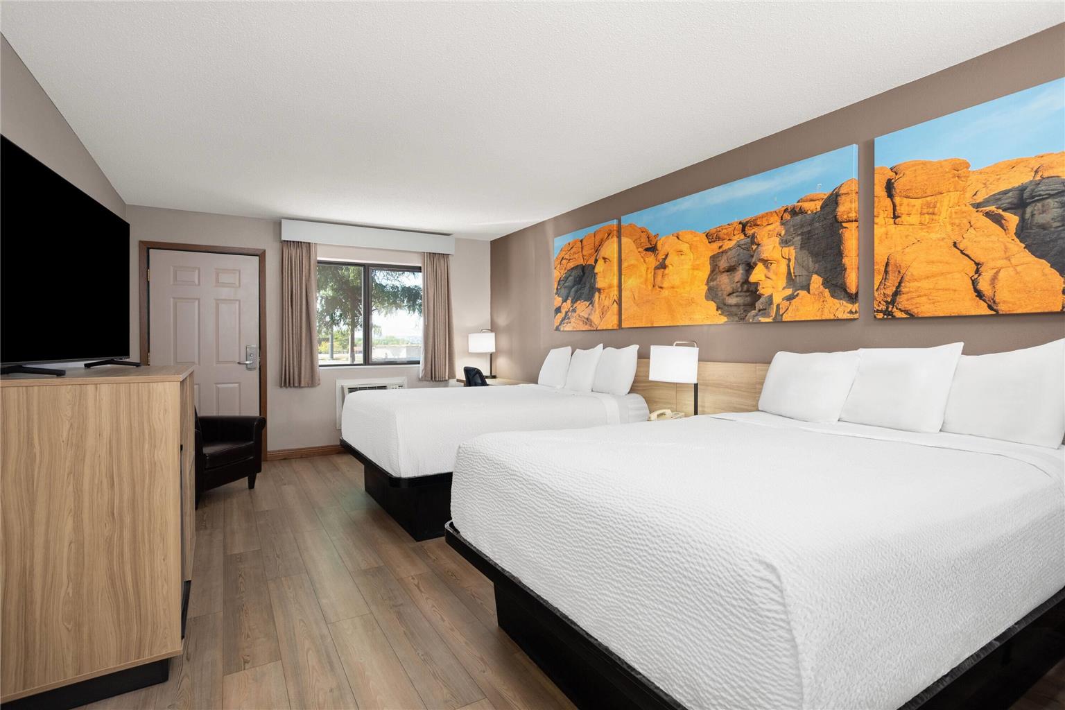 DAYS INN BY WYNDHAM SPEARFISH, photo 3