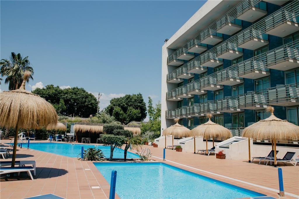 SOL PORT CAMBRILS-guestroom-Guest Room,On-Site.jpg