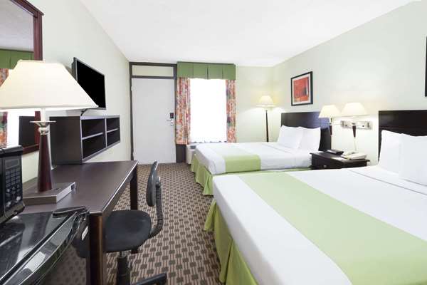  - Days Inn DFW Airport Irving