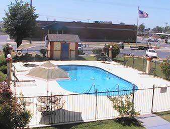 Pool - Days Inn Okmulgee