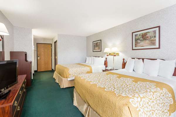  - Days Inn East Springfield