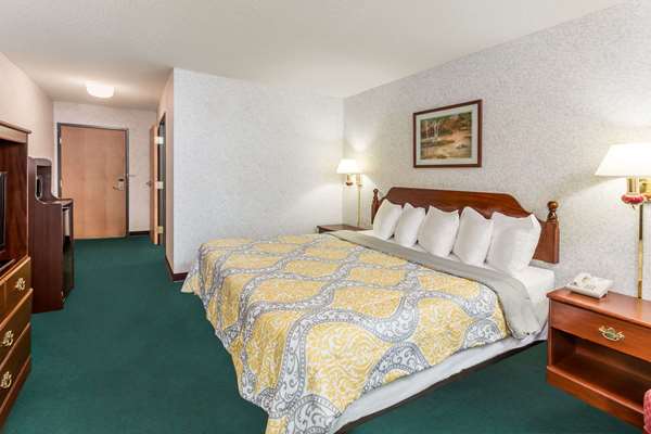  - Days Inn East Springfield