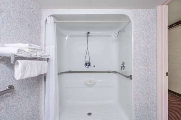  - Days Inn St Pauls - I-95, Exit 31