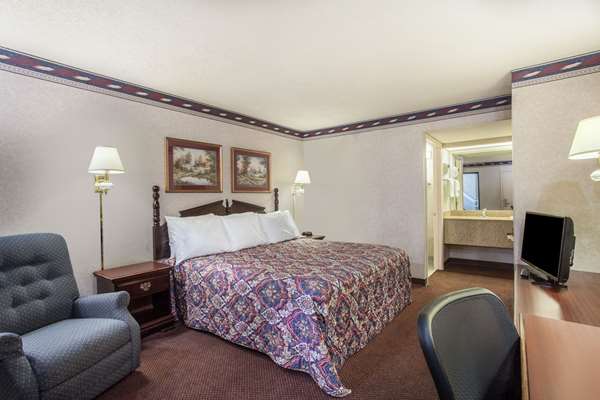  - Days Inn St Pauls - I-95, Exit 31