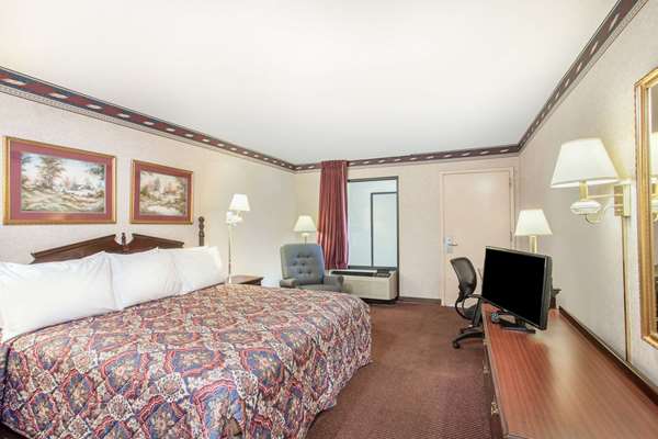  - Days Inn St Pauls - I-95, Exit 31