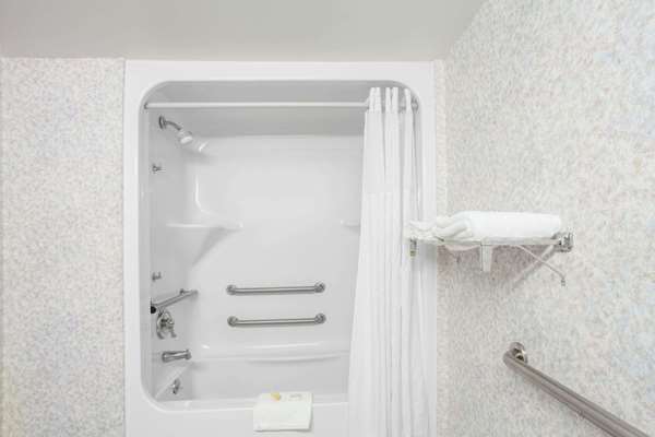  - Days Inn St Pauls - I-95, Exit 31