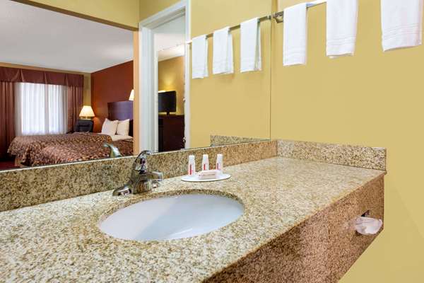  - Days Inn St Robert