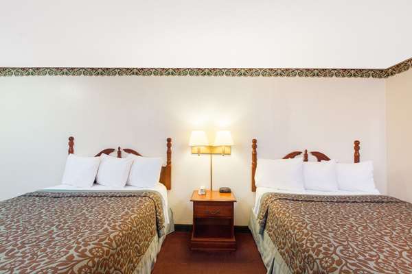  - Days Inn Erick - I-40, Exit 7