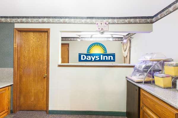  - Days Inn Erick - I-40, Exit 7