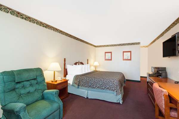  - Days Inn Erick - I-40, Exit 7