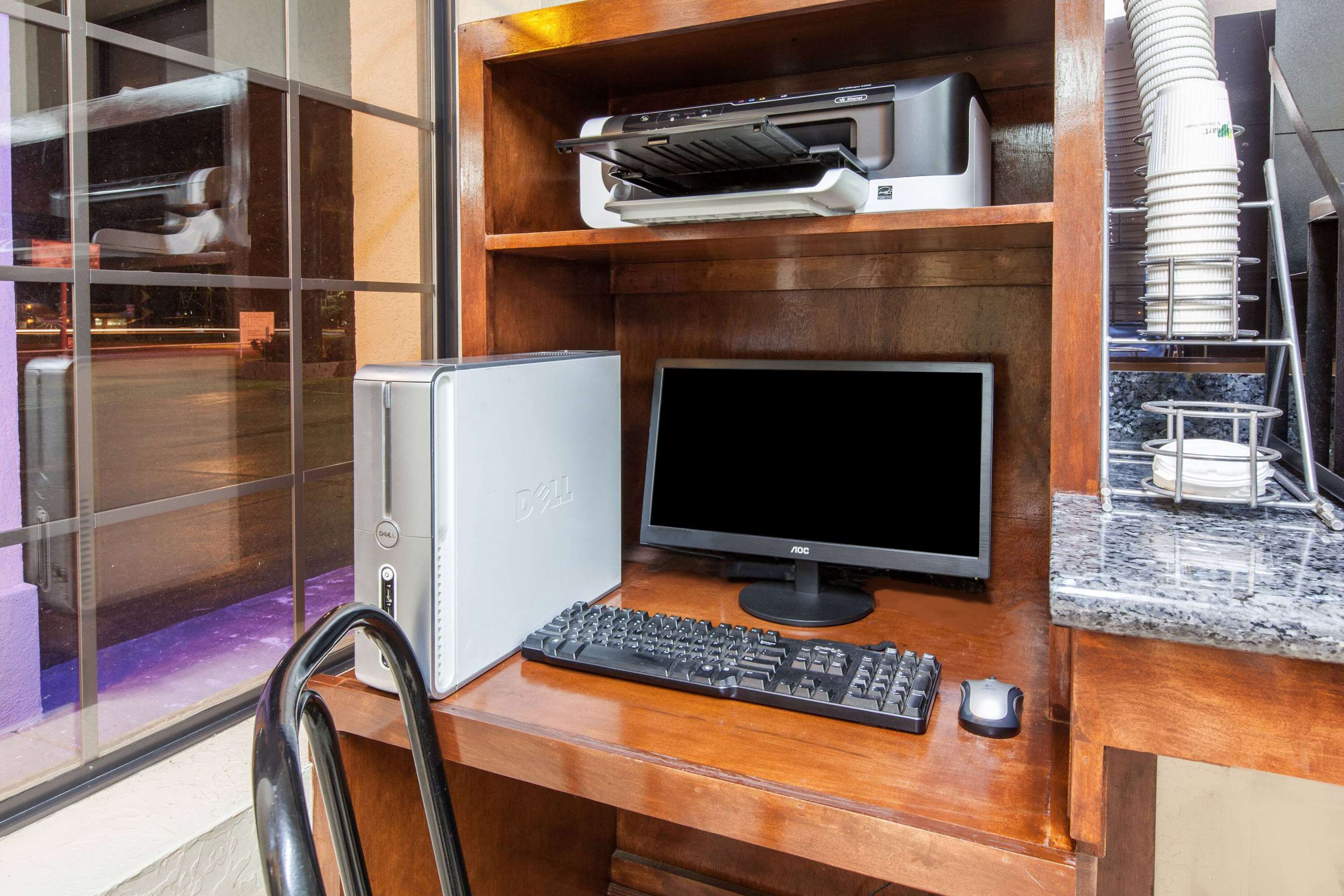 Business Center | Days Inn by Wyndham El Reno