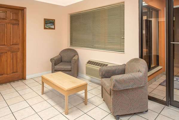  - Days Inn Kingdom City - I-70, Exit 148