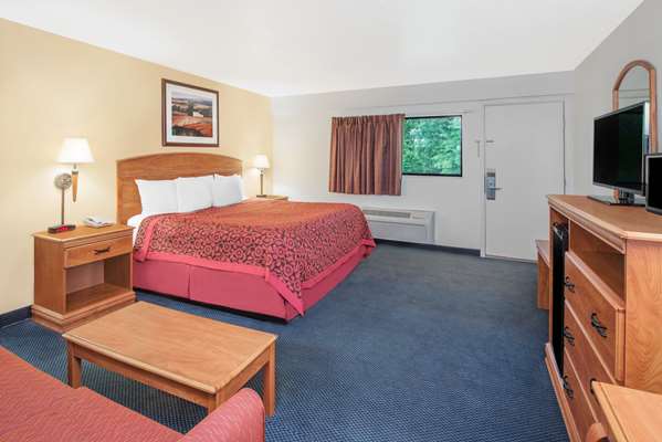  - Days Inn Kingdom City - I-70, Exit 148
