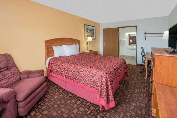  - Days Inn Kingdom City - I-70, Exit 148