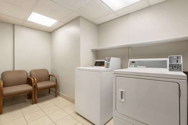 Amenities - Days Inn London