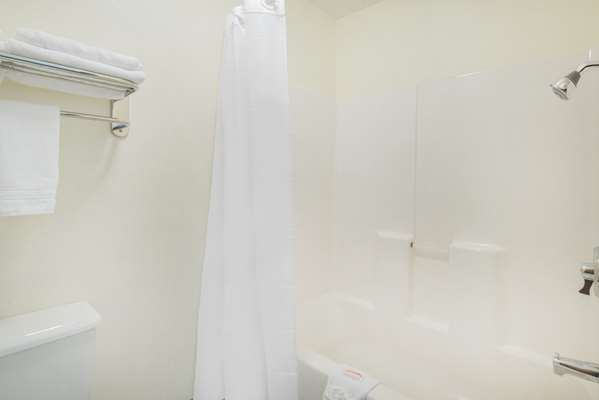  - Days Inn Fargo Airport-Dome Suites
