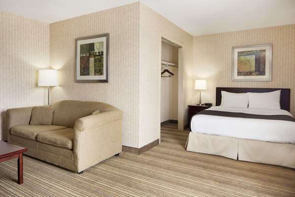 Suite - Days Inn Brantford