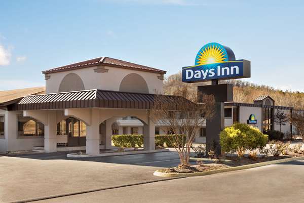 Exterior view - Days Inn Oak Ridge