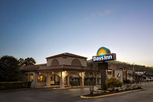 Exterior view - Days Inn Oak Ridge
