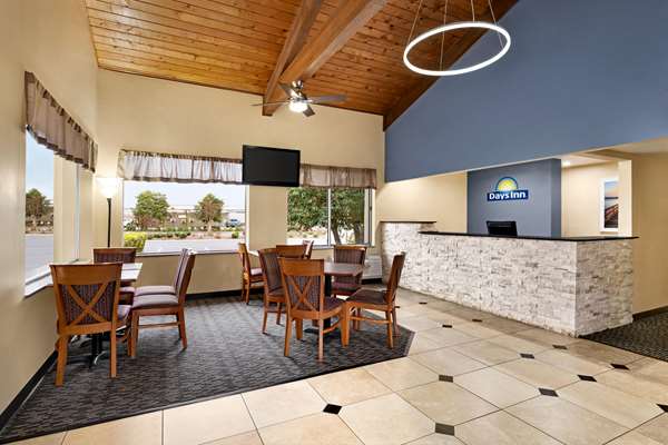  - Days Inn Oak Ridge