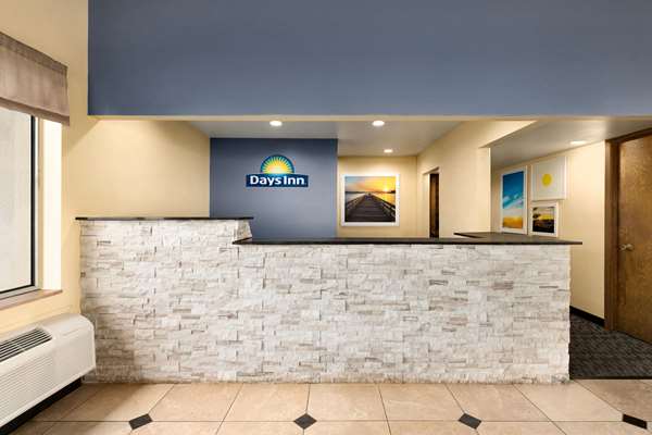  - Days Inn Oak Ridge