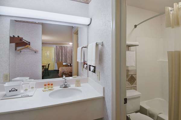  - Days Inn Cartersville