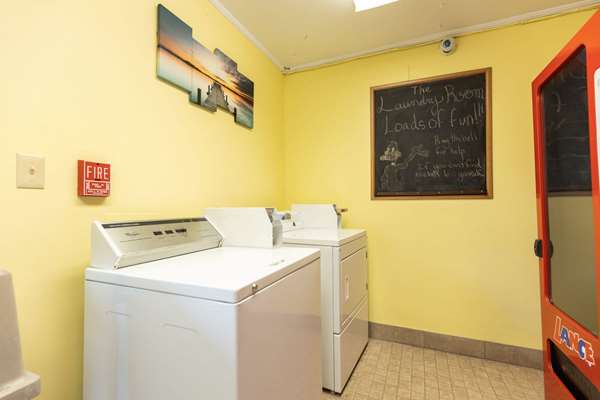 Amenities - Days Inn Kuttawa - I-24 & I-69, Exit 40