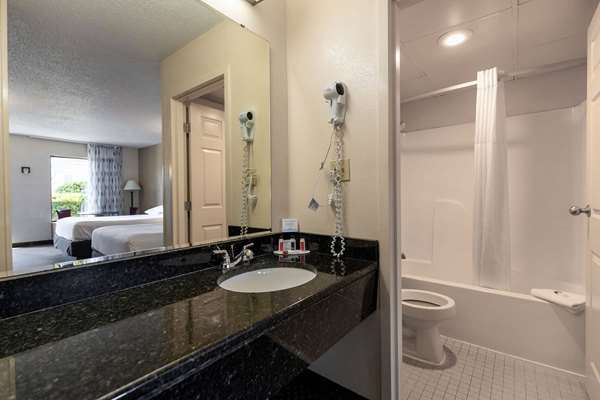  - Days Inn Kuttawa - I-24 & I-69, Exit 40