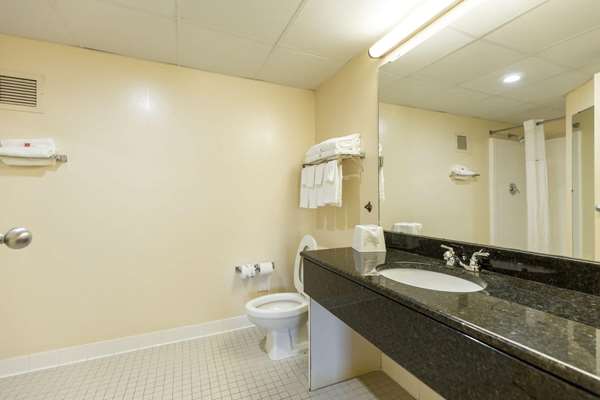  - Days Inn Kuttawa - I-24 & I-69, Exit 40