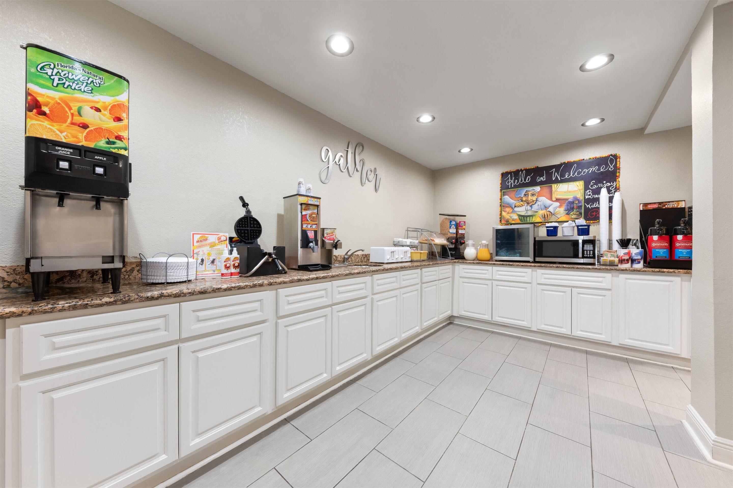Property amenity | Super 8 by Wyndham New Orleans