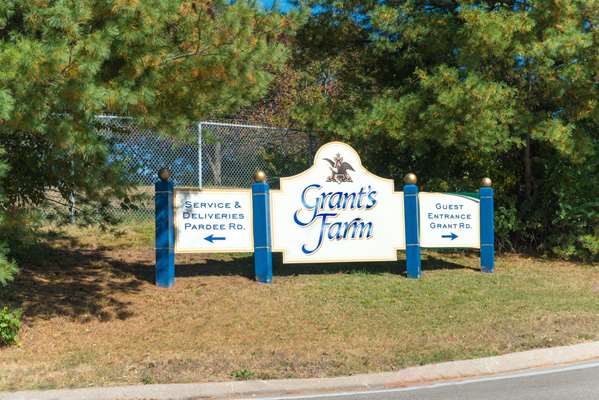  - Super 8 Motel Fenton