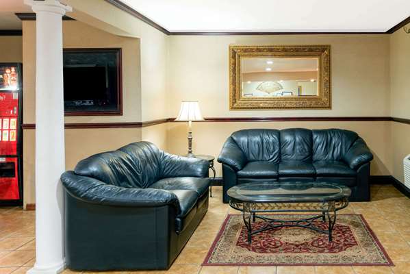  - Super 8 Motel Fenton