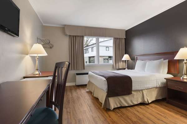  - Days Inn Brockville