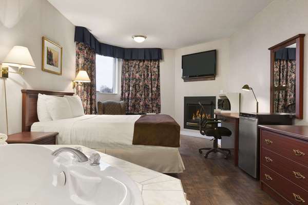 Suite - Days Inn Brockville