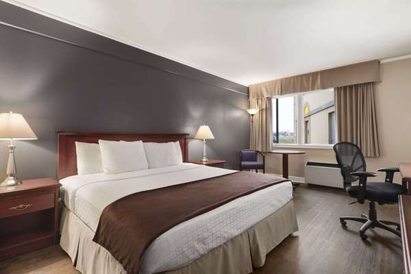  - Days Inn Brockville